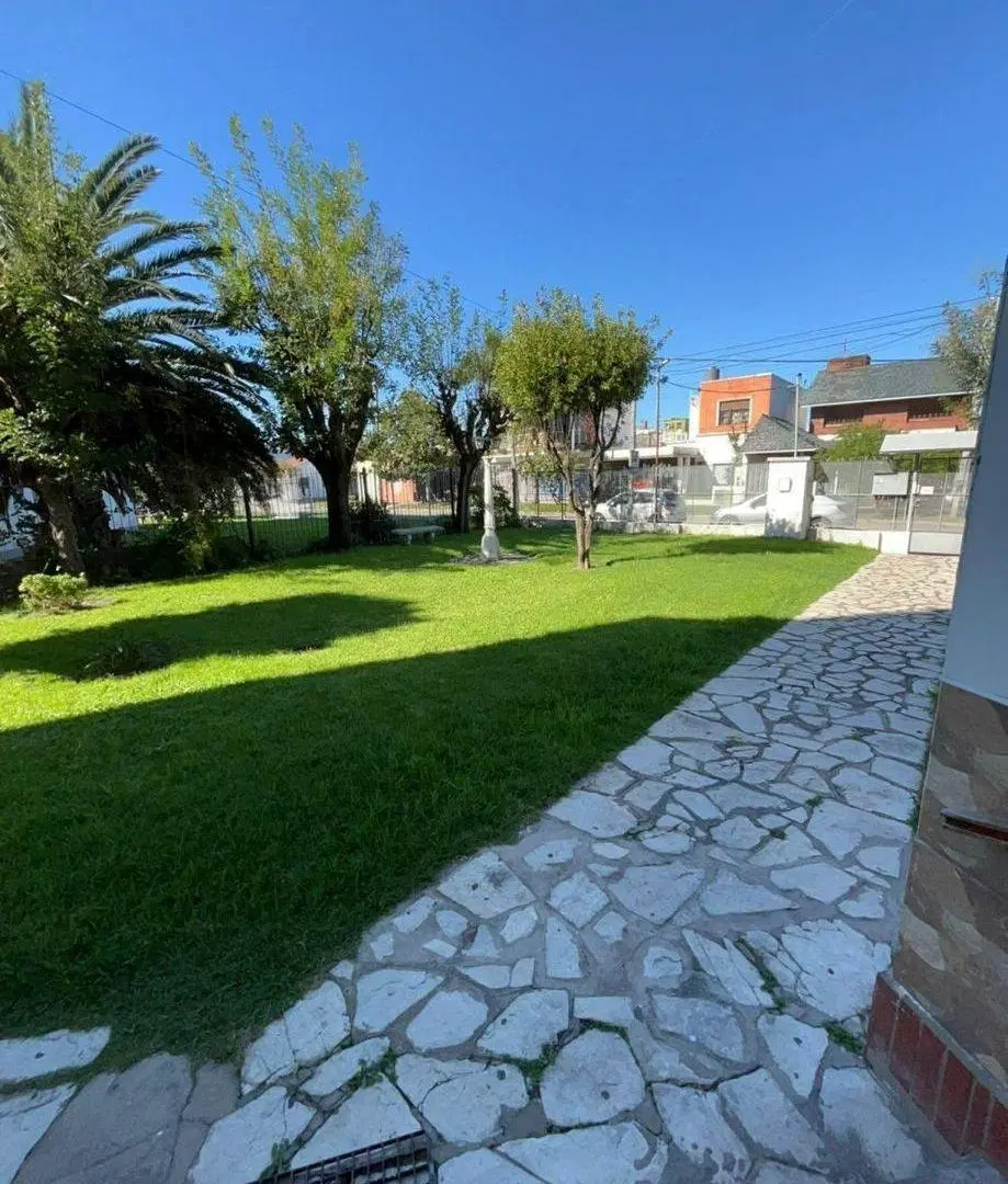 Venta Depto 3AMB en complejo seguro - Bernal Oeste 3