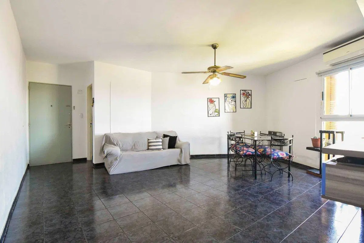 4 AMB APTO CRÉDITO - ESPACIO GUARDACOCHE - SARANDI 2