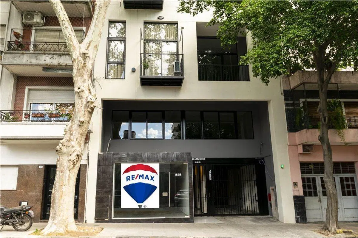Venta de Local con Oficinas en Villa Crespo 2