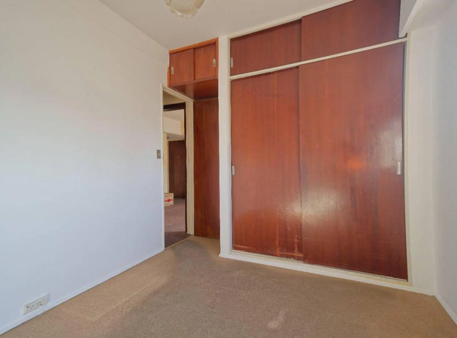 VENTA DE 3 AMBIENTES PISO ALTO RECOLETA 5