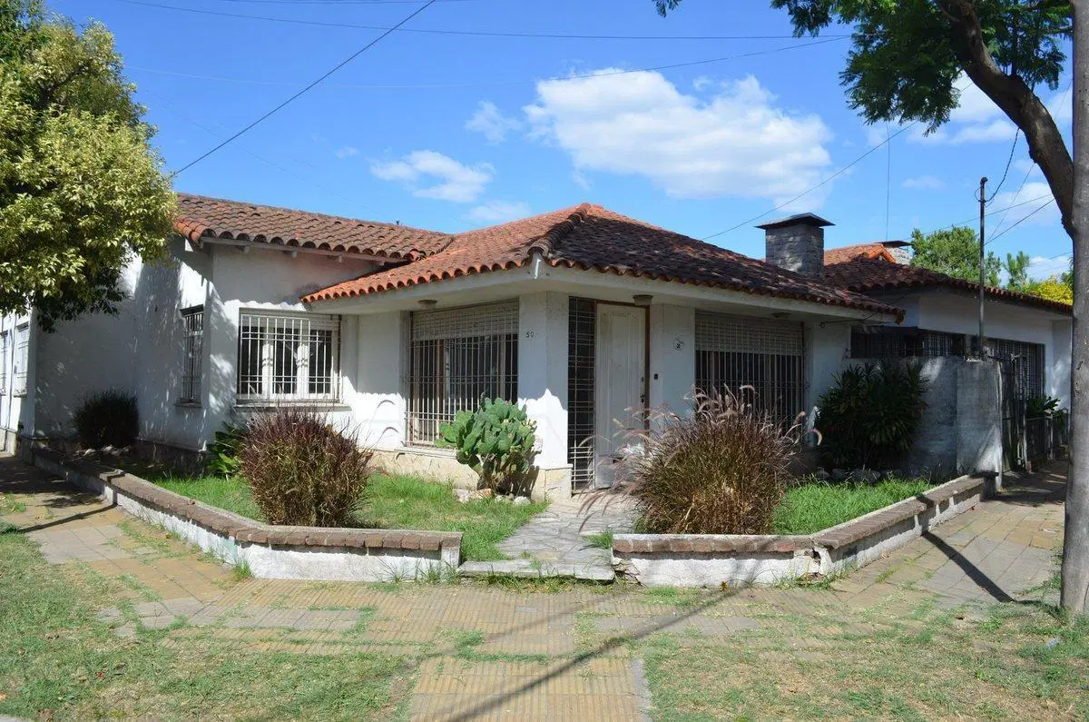 Venta Casa en Cmdte. Franco 50 - Bernal Oeste 3