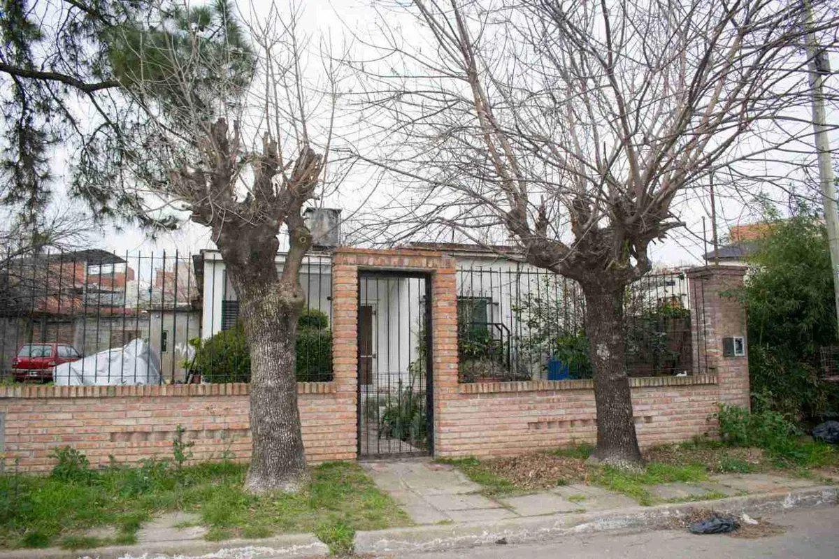 CASA A RECICLAR -LOTE PROPIO 600 M2  -VILLA CELINA 3