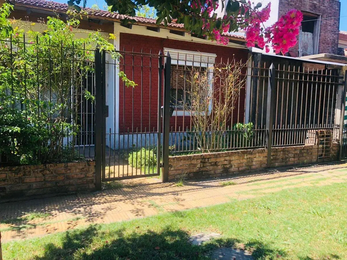 Casa en venta 3 Ambientes en Almirante Brown 2
