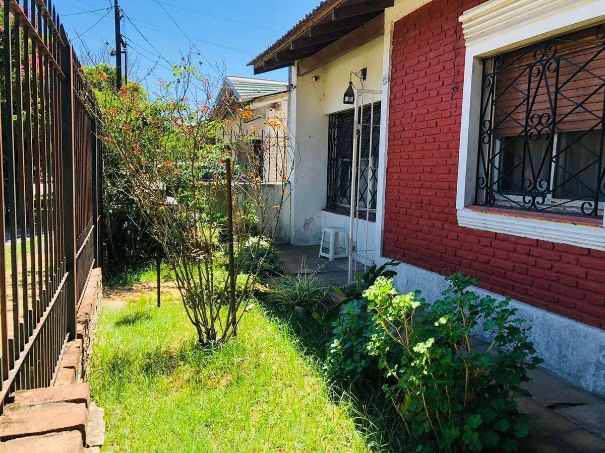 Casa en venta 3 Ambientes en Almirante Brown 5