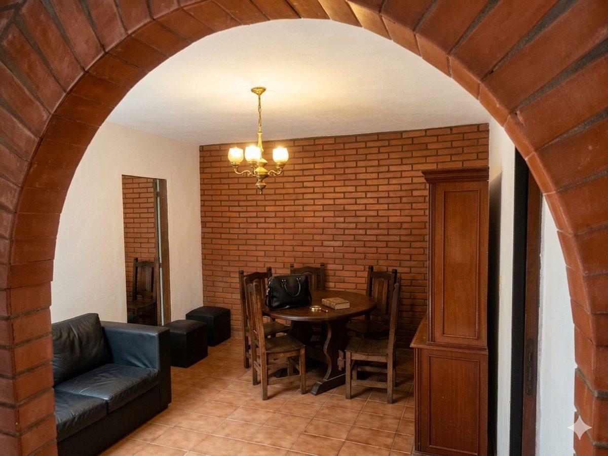 Foto de VENTA CASA 4 AMB COCH PATIO TERRAZA VERSALLES, imagen 2