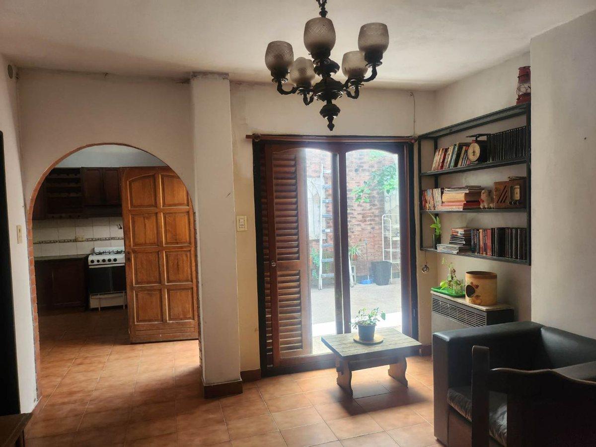 Foto de VENTA CASA 4 AMB COCH PATIO TERRAZA VERSALLES, imagen 3