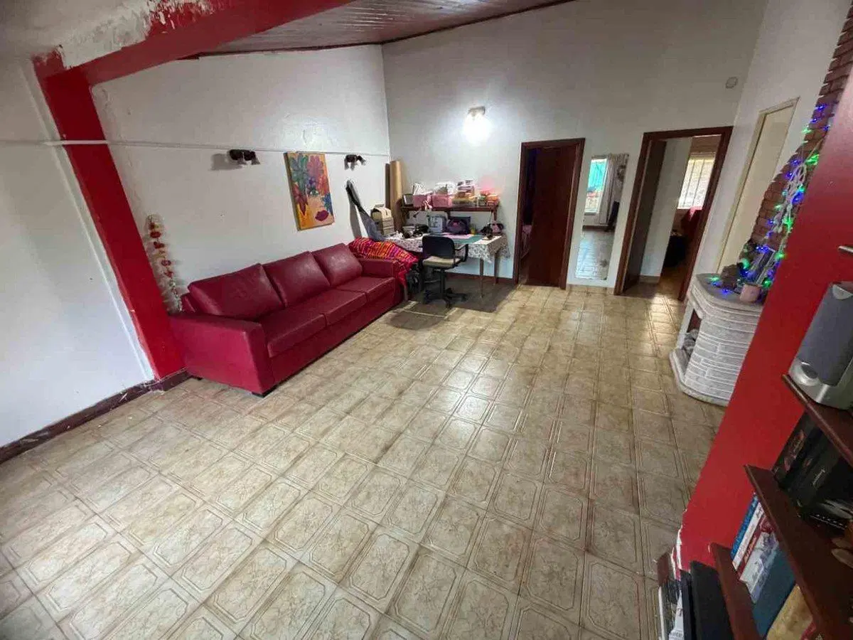 CASA EN VENTA CON GRAN LOTE EN VILLA CELINA 4