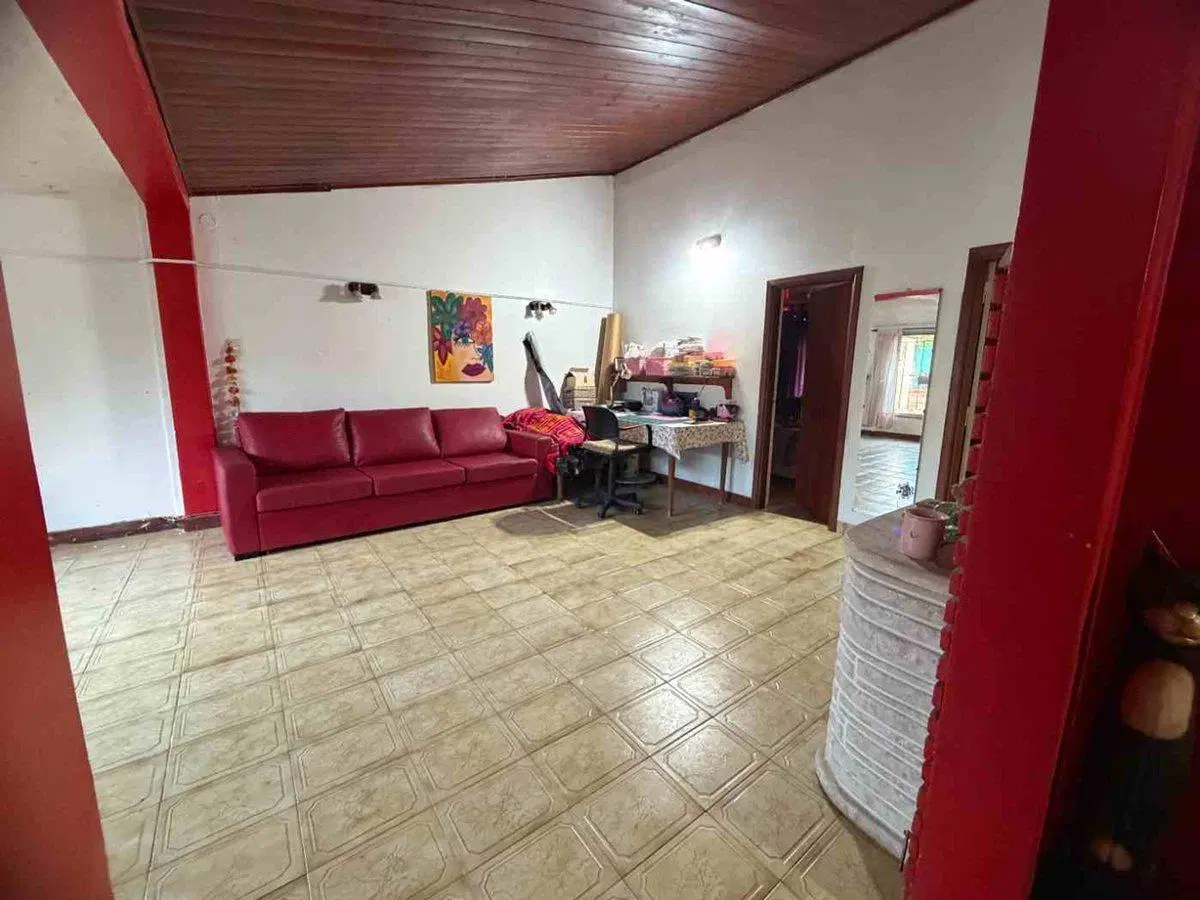 CASA EN VENTA CON GRAN LOTE EN VILLA CELINA 5