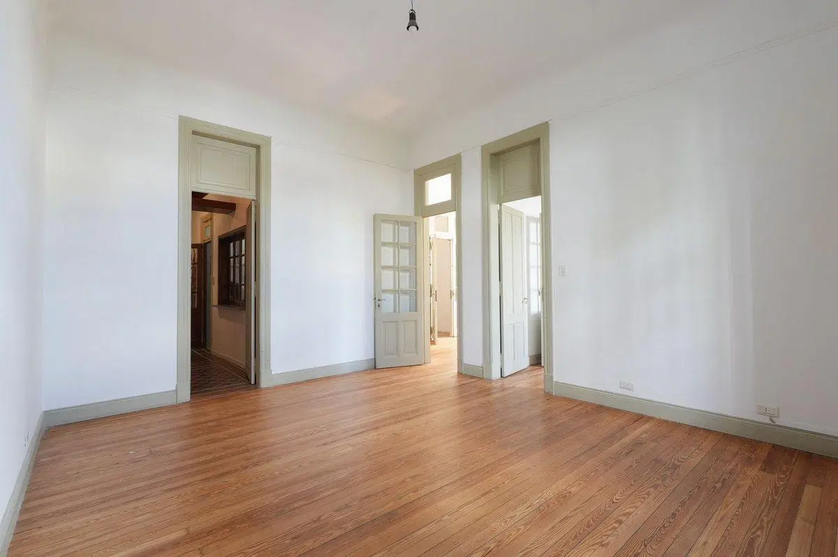 Venta Depto 4 amb con balcon en Caballito 3