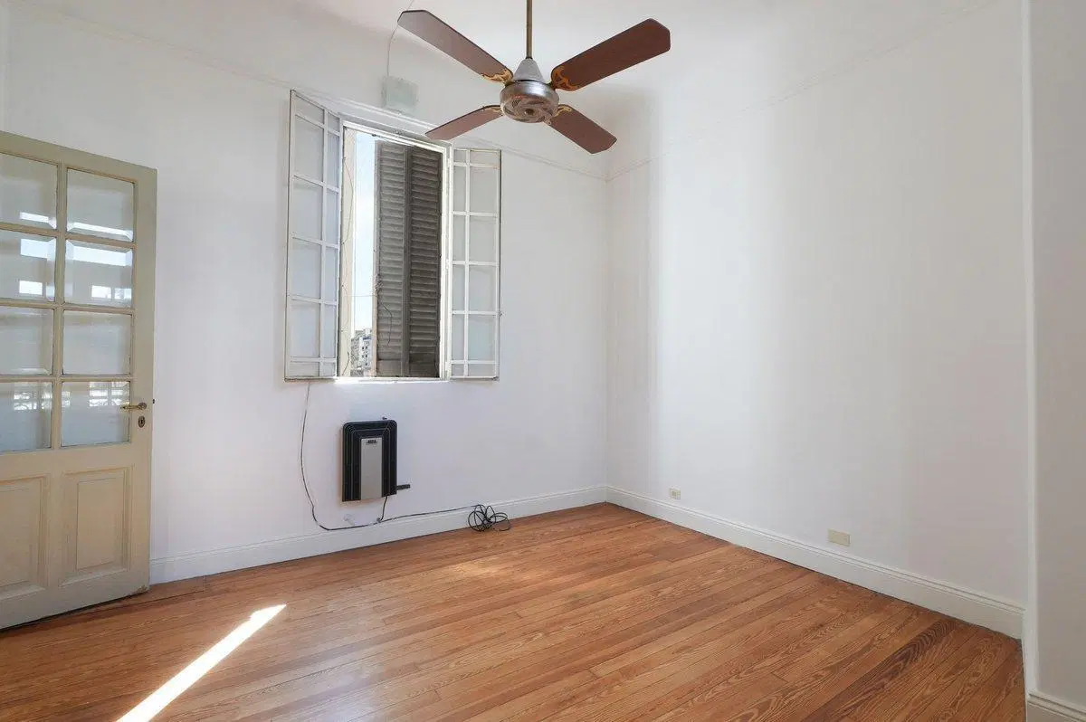 Venta Depto 4 amb con balcon en Caballito 2