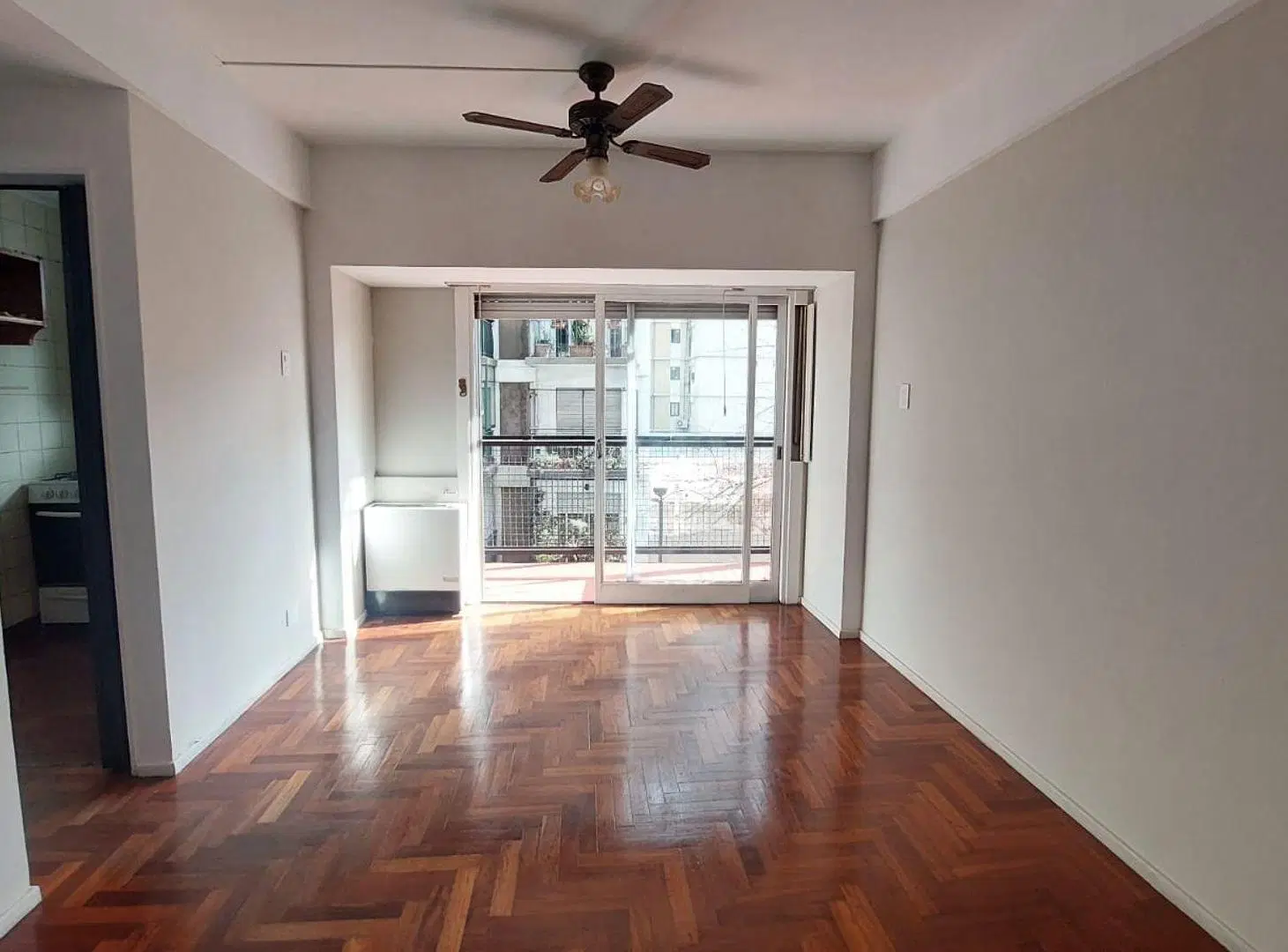 ALQUILER MONOAMBIENTE CON BALCÓN EN BALVANERA 4