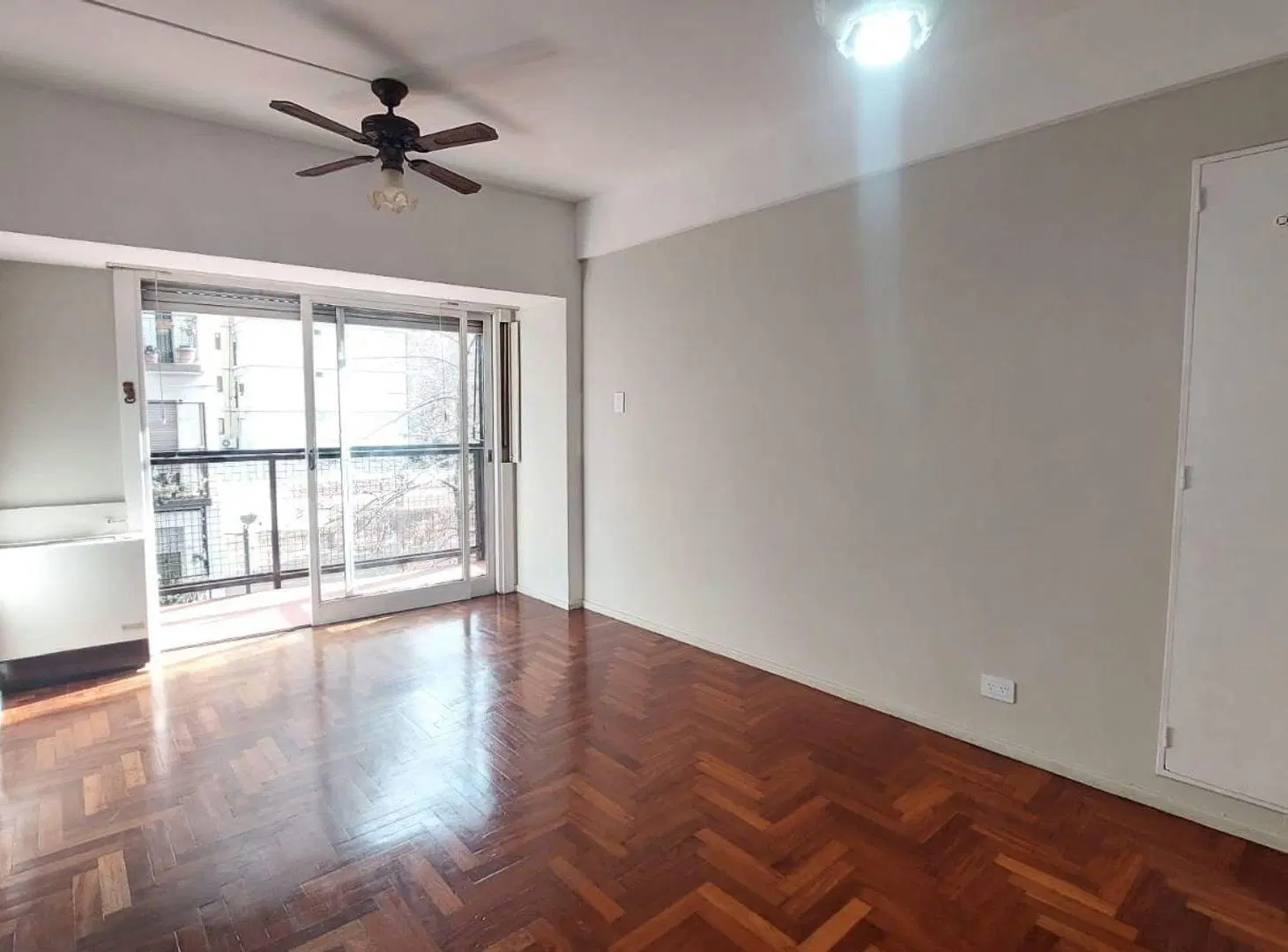 ALQUILER MONOAMBIENTE CON BALCÓN EN BALVANERA 3
