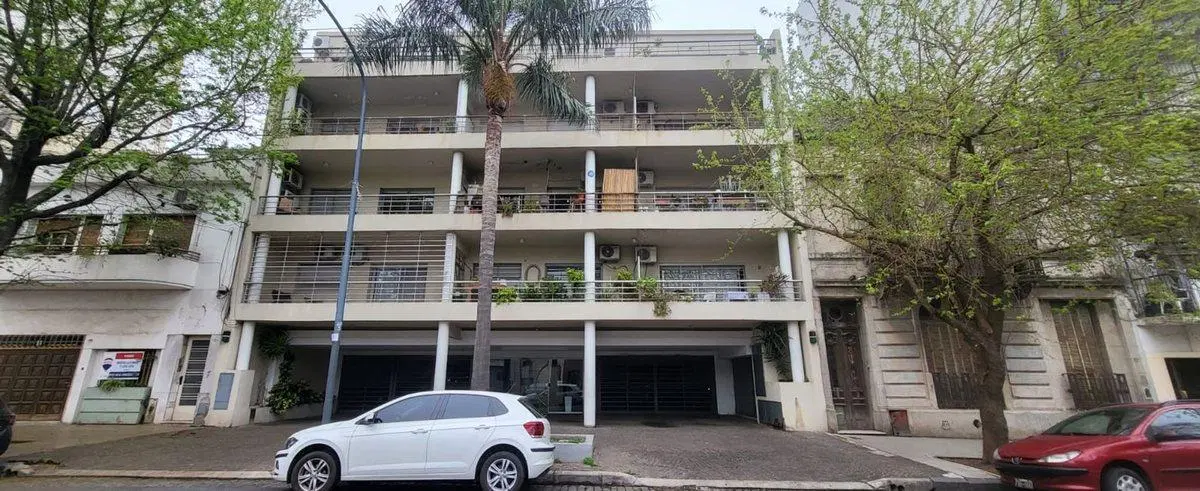 Venta Dto. 2 ambientes. con 2 patios Caballito 4