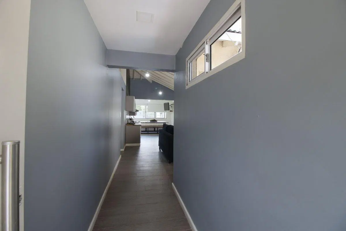 VENTA DE CASA CON PILETA -TRUJUI MORENO 5