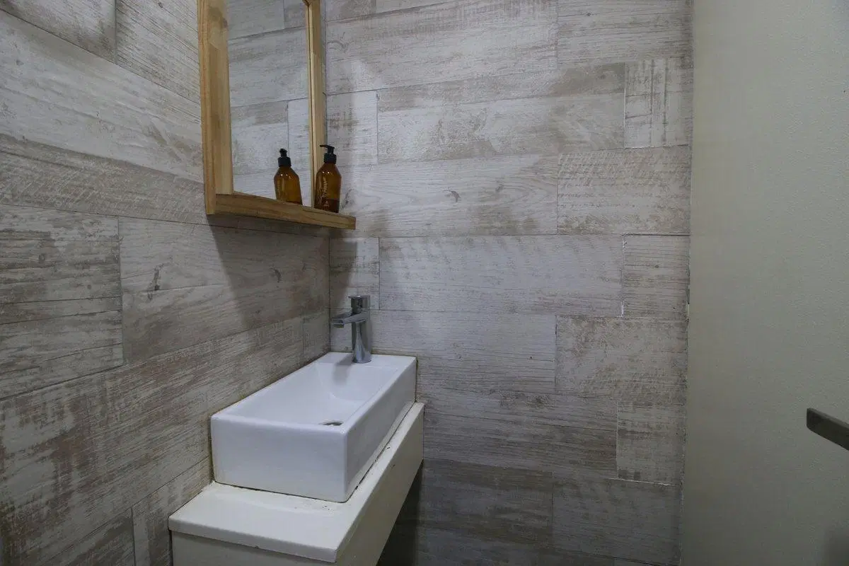 VENTA DE CASA CON PILETA -TRUJUI MORENO 4