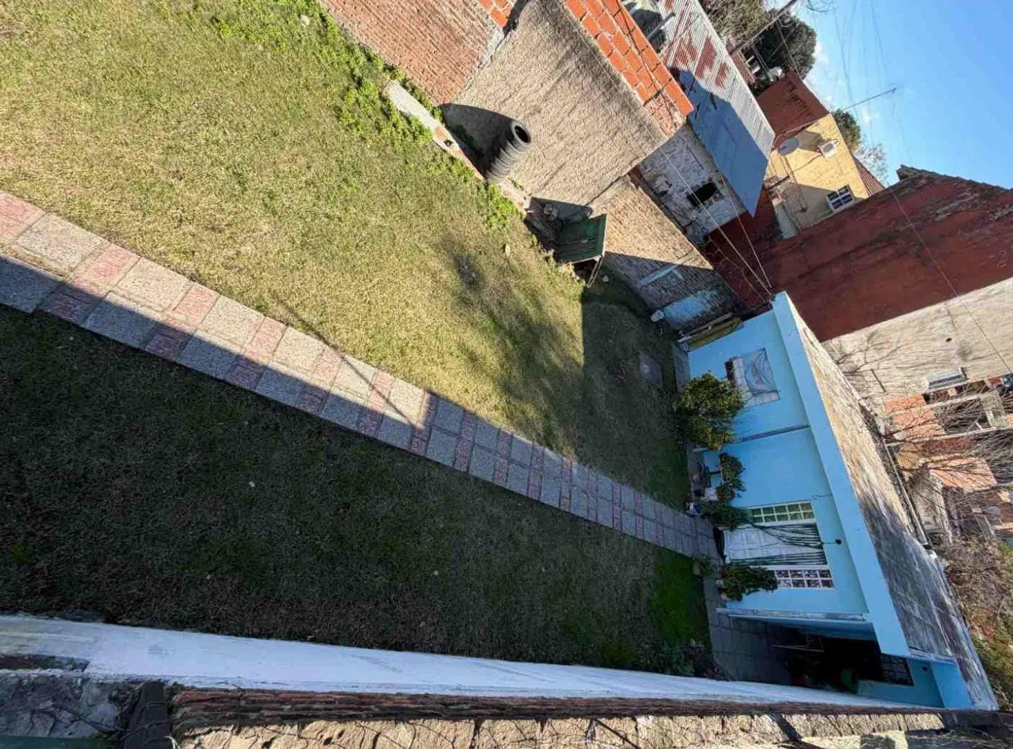 VENTA TERRENO C/CASA A REFACCIONAR RAFAEL CALZADA 7