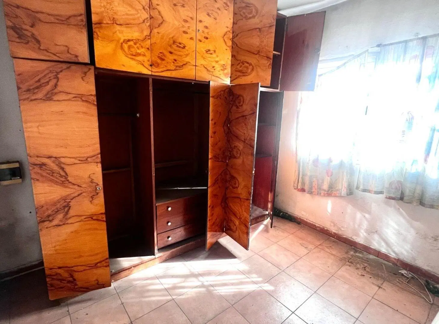 Venta Casa multifliar. a refaccionar en El Palomar 5