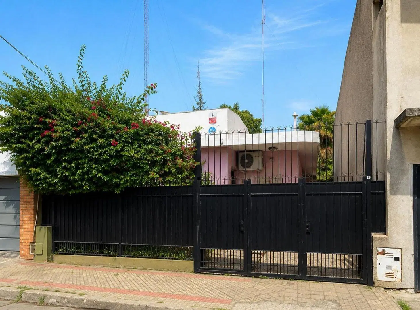 CASA EN VENTA-3AMBIENTES-LOMAS DE ZAMORA 3