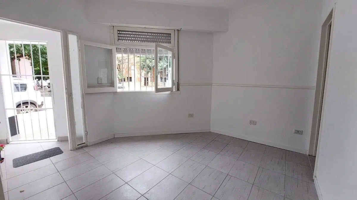 ALQUILER PH TIPO CASA 3 AMBIENTES C PATIO FLORESTA 5