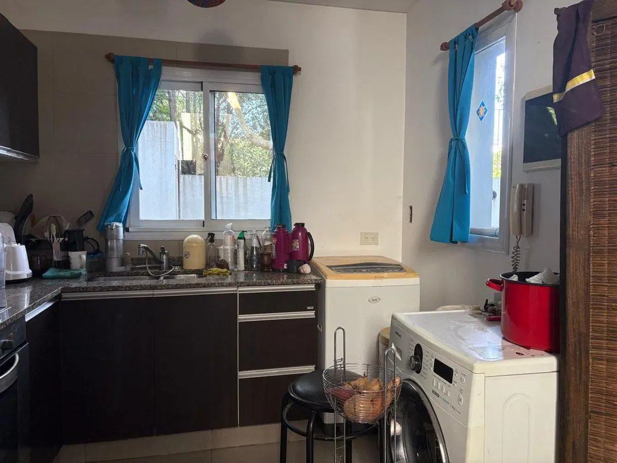 Venta duplex c/jardin privado Adrogue 2
