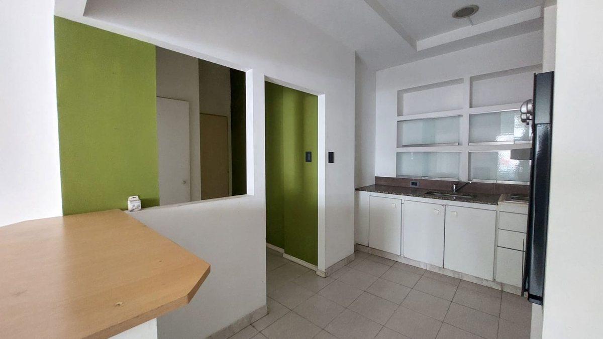 Foto de VENTA PH 2 AMBIENTES EN LINIERS, imagen 5