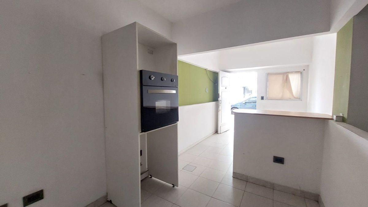 Foto de VENTA PH 2 AMBIENTES EN LINIERS, imagen 3