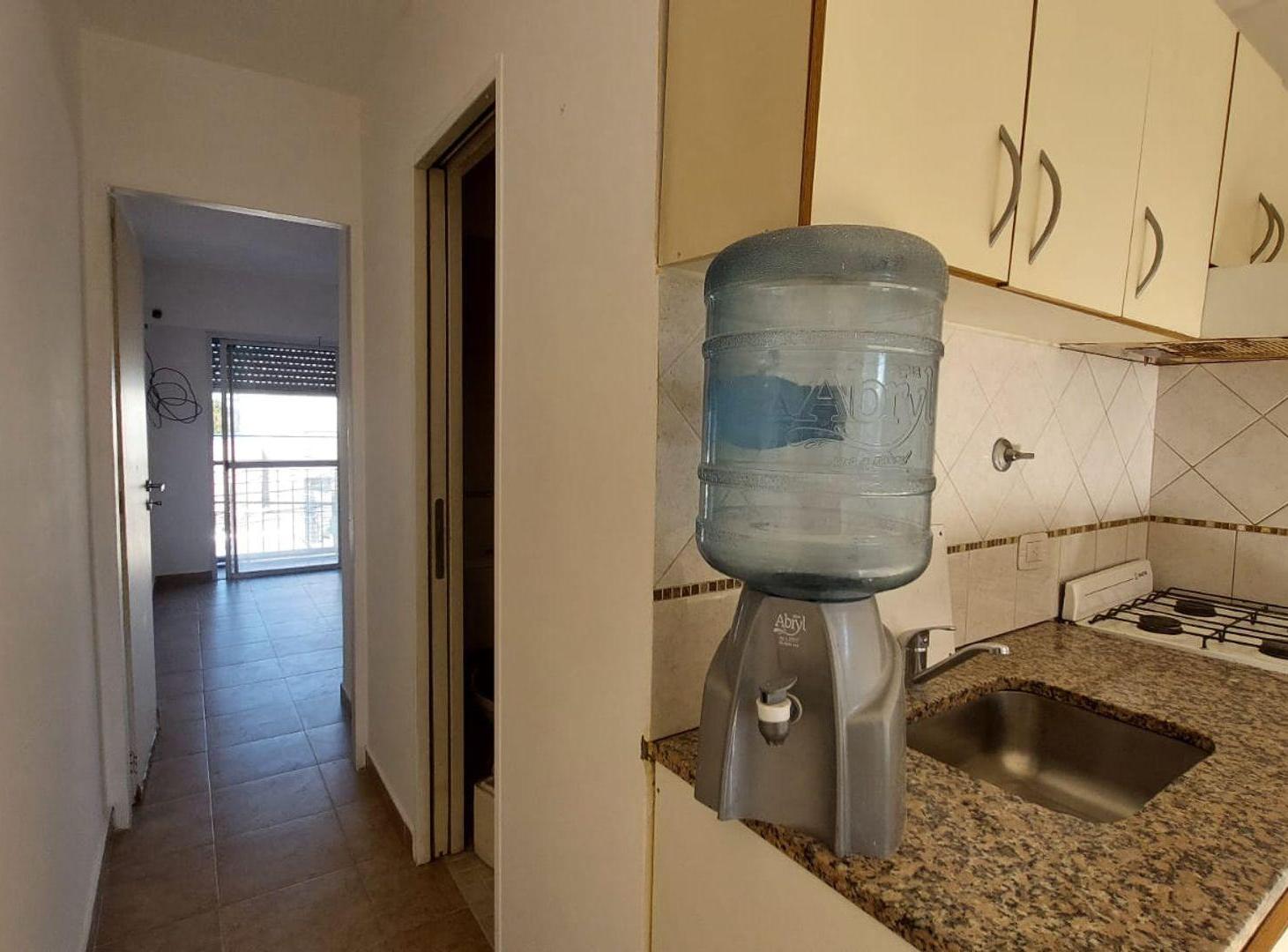Foto de VENTA 2 AMBIENTES C/ BALCON Y TERRAZA RAMOS MEJÍA, imagen 4