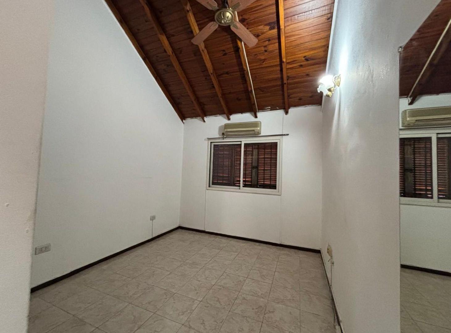 Foto de Venta Duplex 3 ambientes, Lomas del Mirador, imagen 4