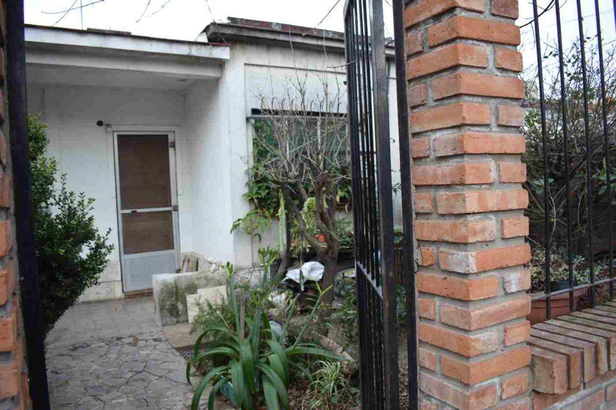 Foto de CASA A RECICLAR -LOTE PROPIO 600 M2 -VILLA CELINA, imagen 5