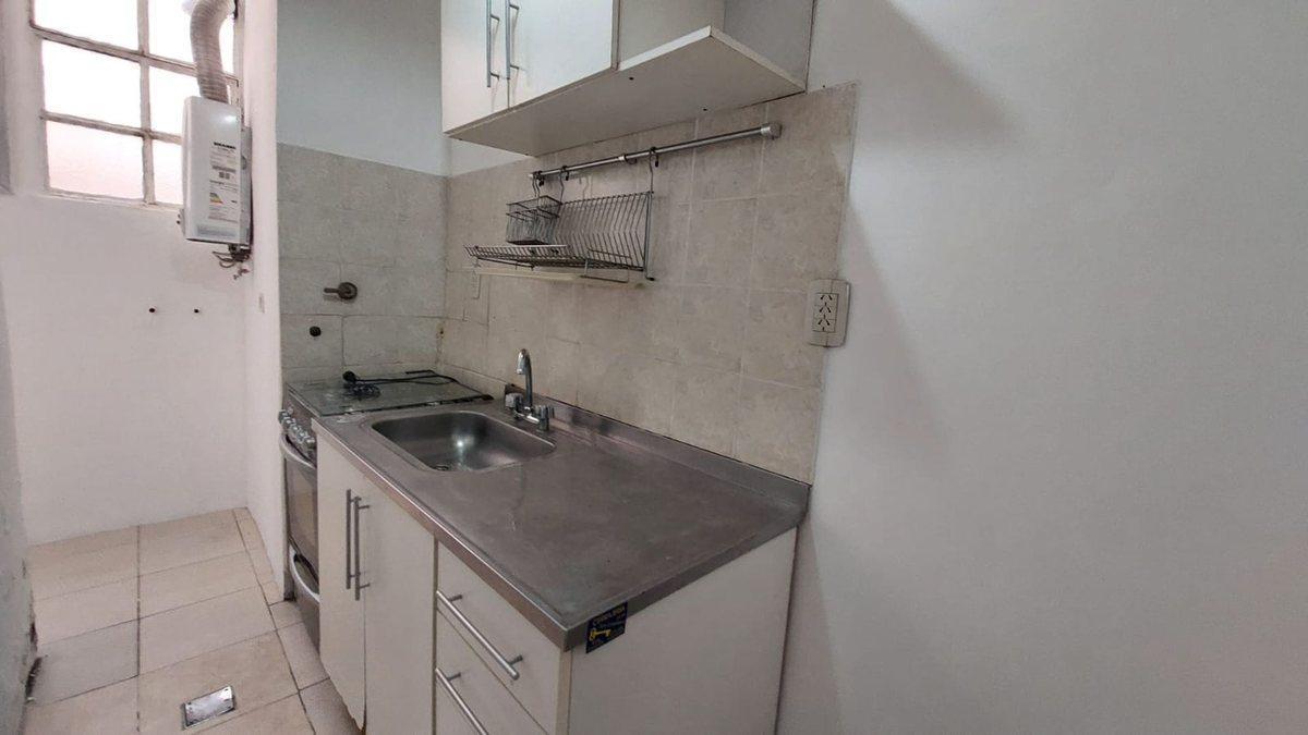Foto de VENTA DEPARTAMENTO 2 AMBIENTES EN PALERMO, imagen 3
