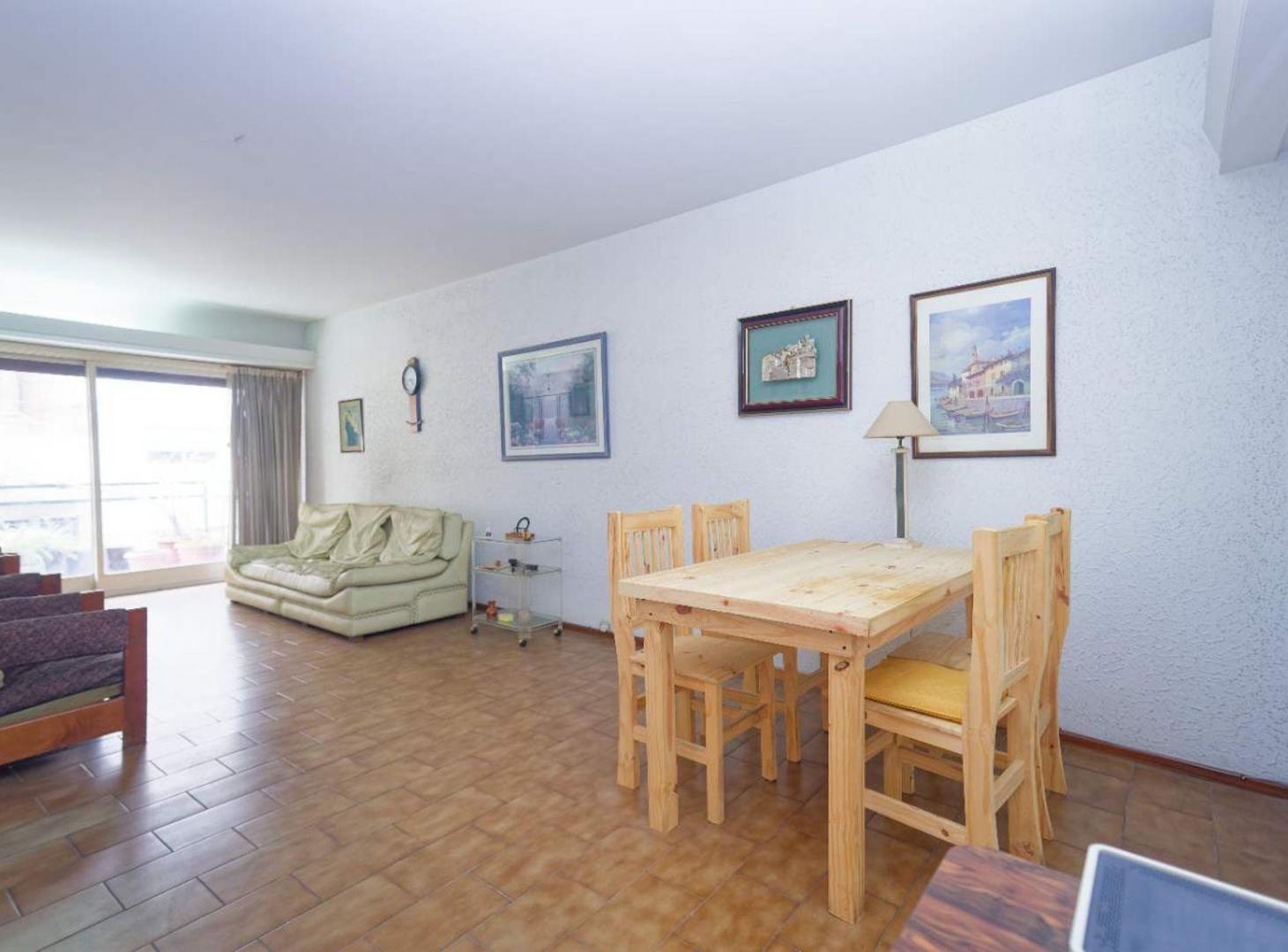 Foto de VENTA DE 4 AMBIENTES CON DEPENDENCIA CABALLITO, imagen 2