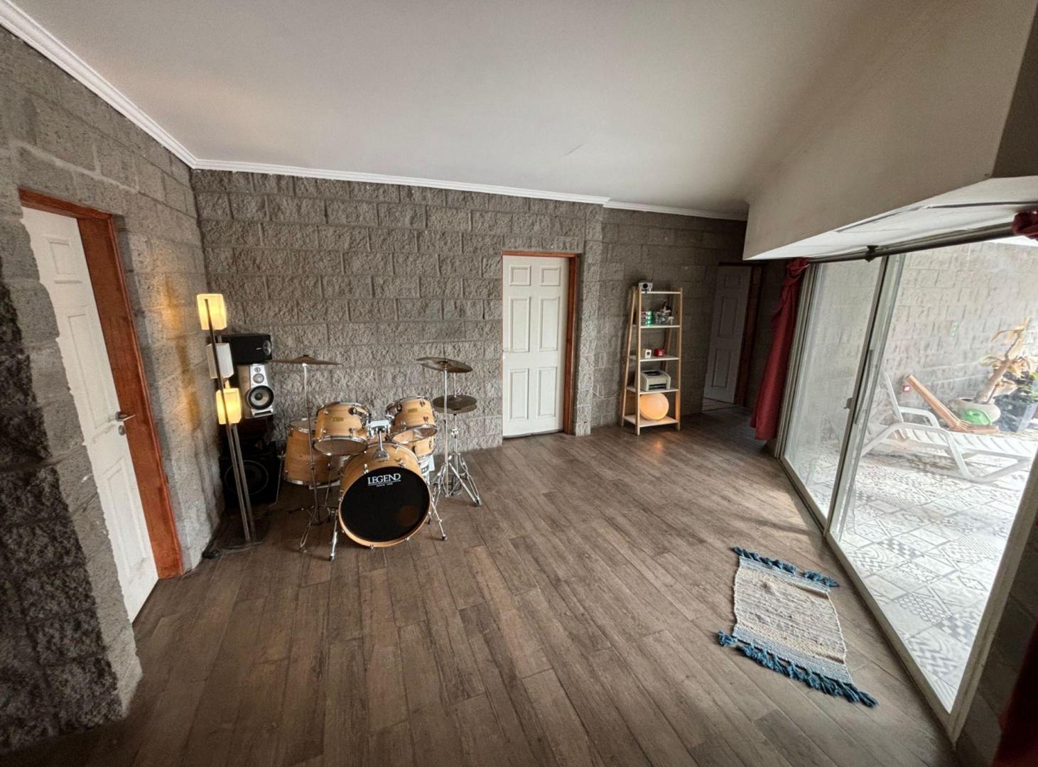 Foto de VENTA CASA MODERNA 3/4 AMB + 2 COCHERAS + PILETA, imagen 4