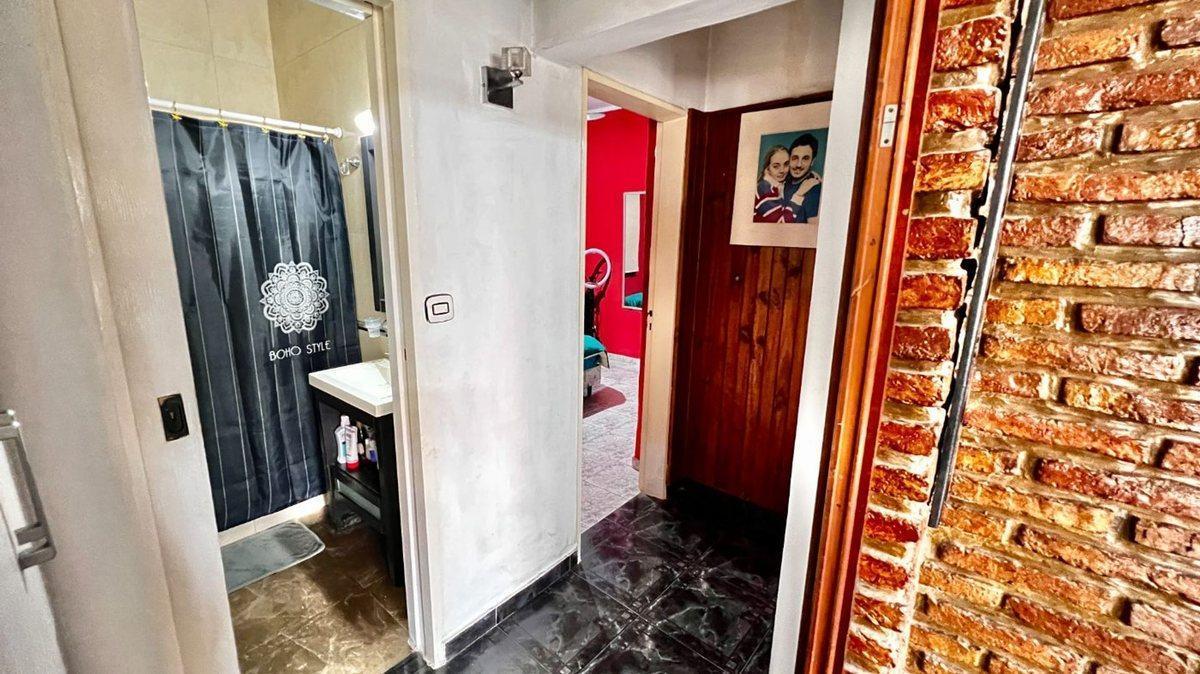 Foto de Venta Casa 3 amb. con cochera en Ituzaingo, imagen 2