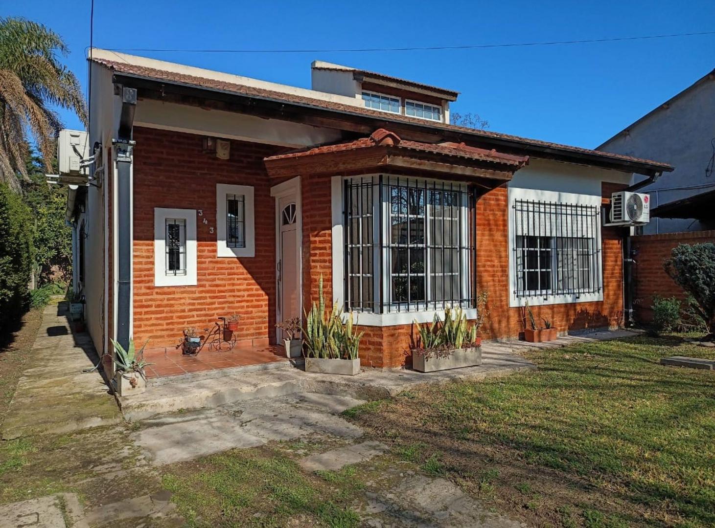 Foto de Venta Casa 3 ambientes con jardín, Tristan Suarez, imagen 3