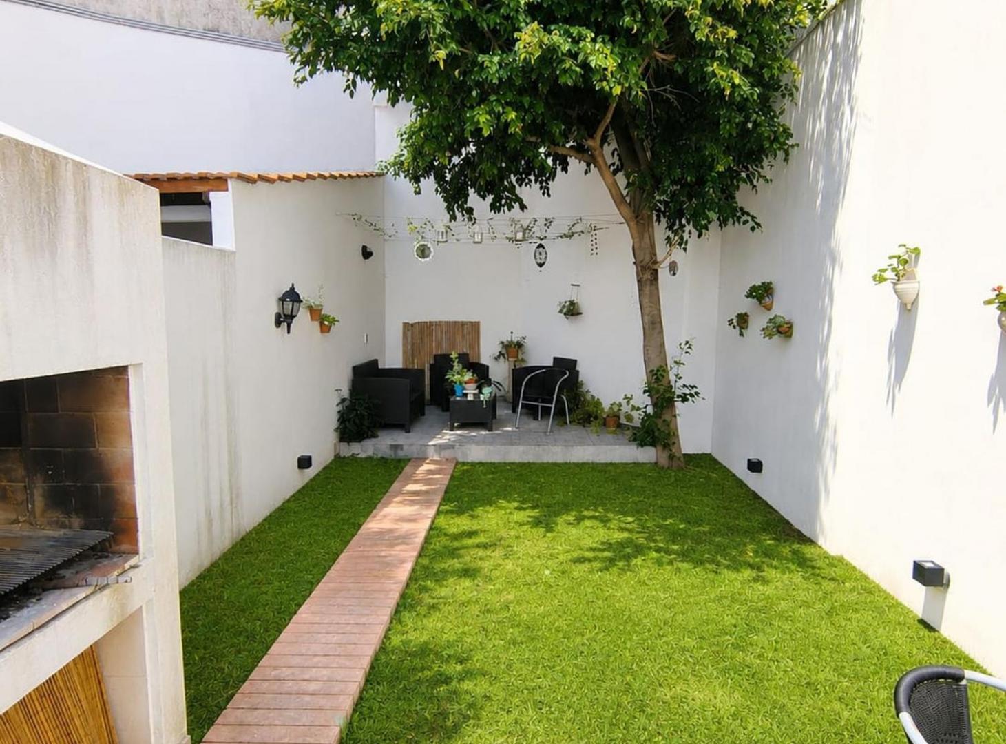 Foto de PH TRIPLEX 5 AMBIENTES CON GARAGE JARDÍN PARRILLA, imagen 1