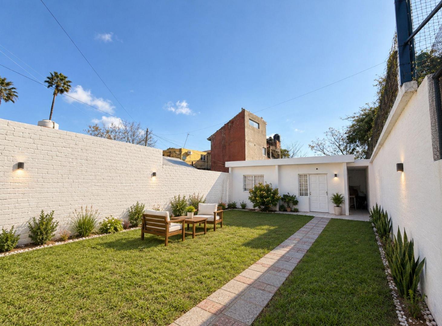Foto de VENTA LOTE CON CASA A REFACCIONAR - RAFAEL CALZADA, imagen 5
