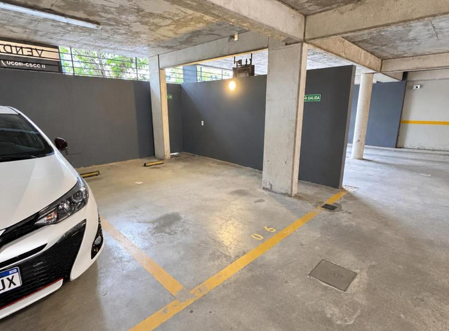Foto de VENTA - COCHERA CUBIERTA - PARQUE CHAS, imagen 4