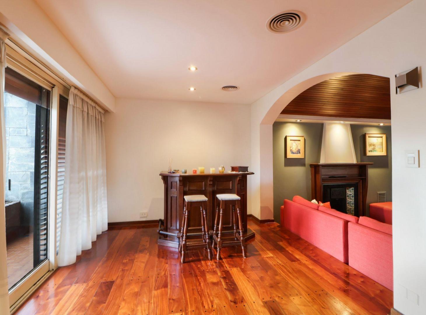 Foto de Venta casa 5 amb c/patio y terraza en Devoto, imagen 3