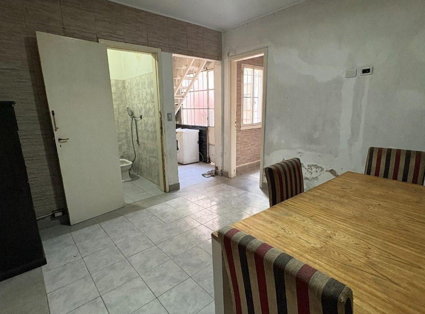 Foto de VENTA PH A REFACCIONAR 3 AMB PATIO TERRAZA LINIERS, imagen 3