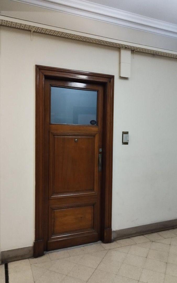 Foto de Venta Oficina Centro, Renovada c/balcon y cochera, imagen 5