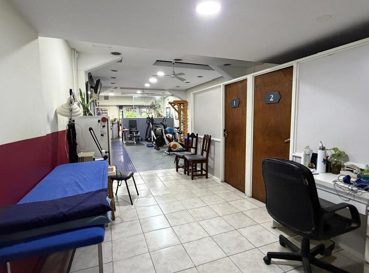 Foto de Venta Local / oficina con terraza en San Isidro, imagen 2