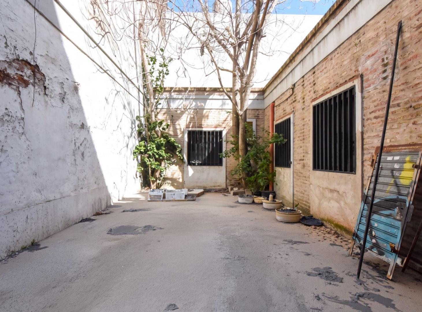 Foto de ALQUILER LOCAL COMERCIAL CON PATIO EN VILLA CRESPO, imagen 3