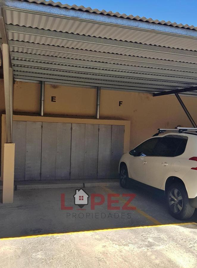 Venta amplio departamento de 1 dormitorio con cochera