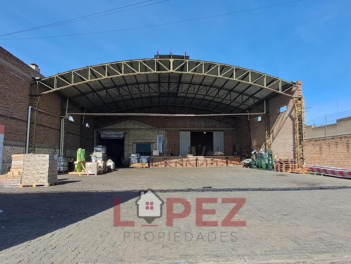 Galpon con Oficinas en Alquiler – Bolivia 1320 1