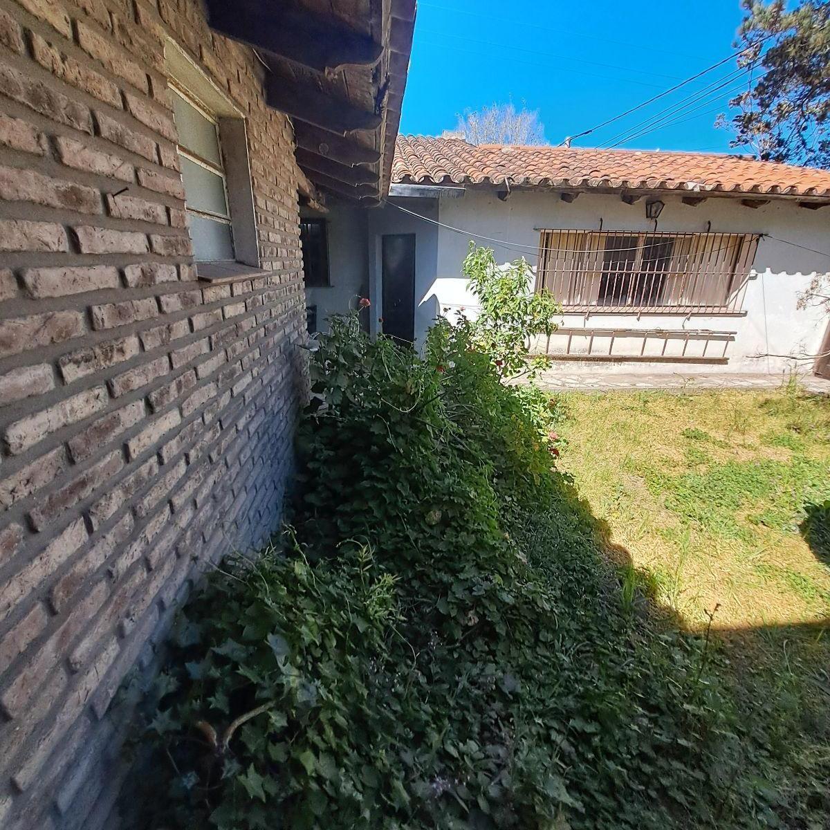 Casa Tipo Chalet en Esquina - Monte Hermoso 1