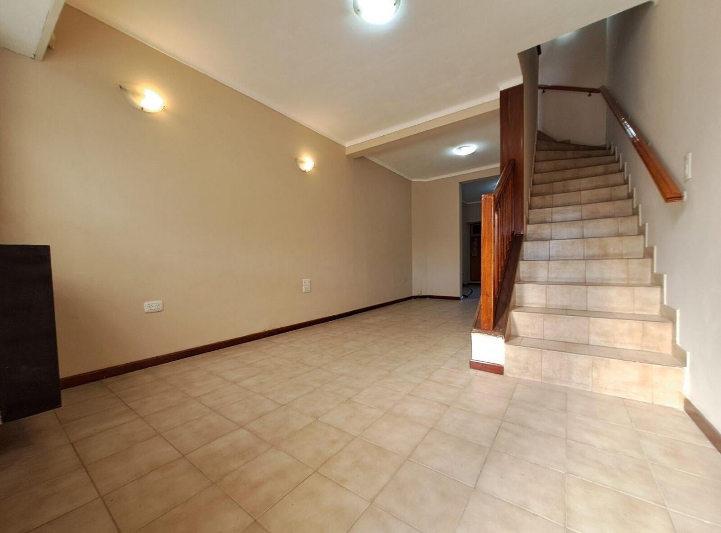 Foto de Duplex en venta en Barrio Pacifico, imagen 2