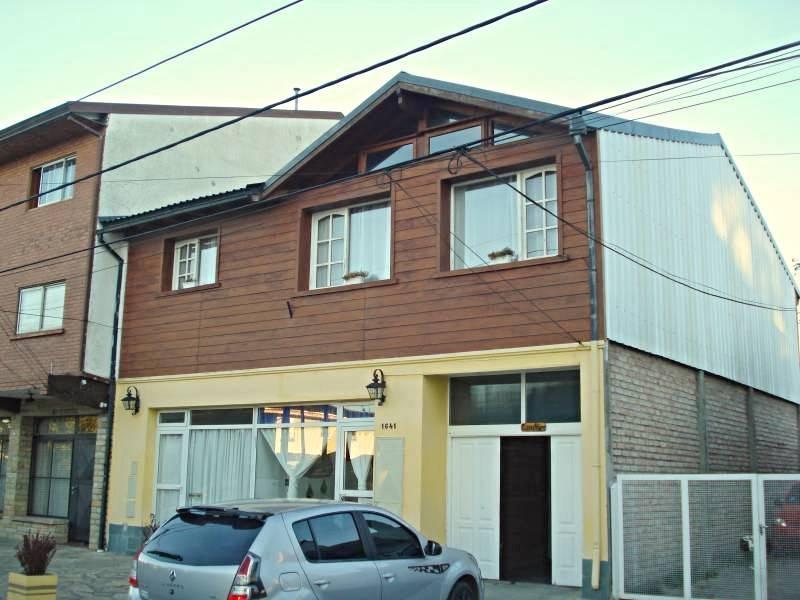 Venta de Casa con Cuatro Dptos - Renta en Bariloche 5