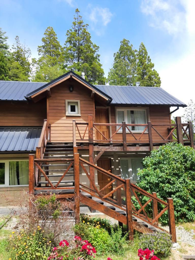 Complejo de Cabañas con Vista Al Lago Gutierrez Bariloche Excelente Inversión 2