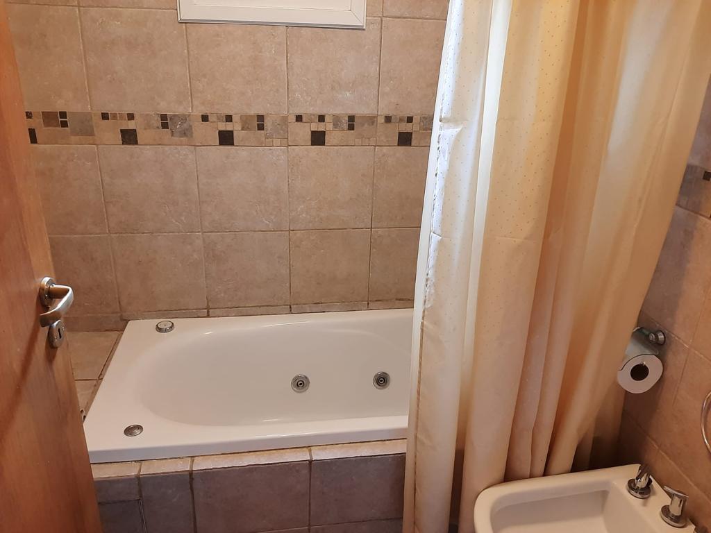 Complejo de Cabañas con Vista Al Lago Gutierrez Bariloche Excelente Inversión 5