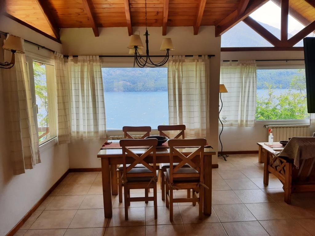 Complejo de Cabañas con Vista Al Lago Gutierrez Bariloche Excelente Inversión 3
